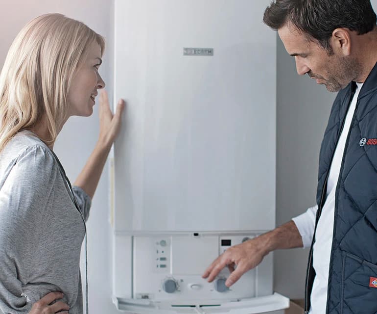 Técnico mantenimiento instalación de gas